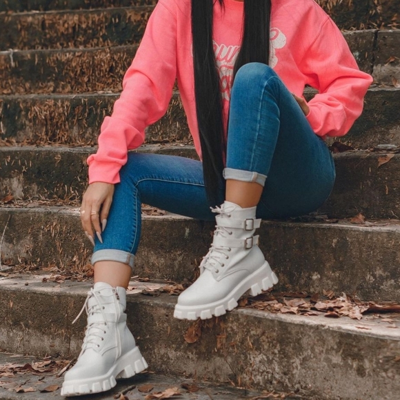 Just In 🤍Natasha White combat Boot - Picture 5 of 6